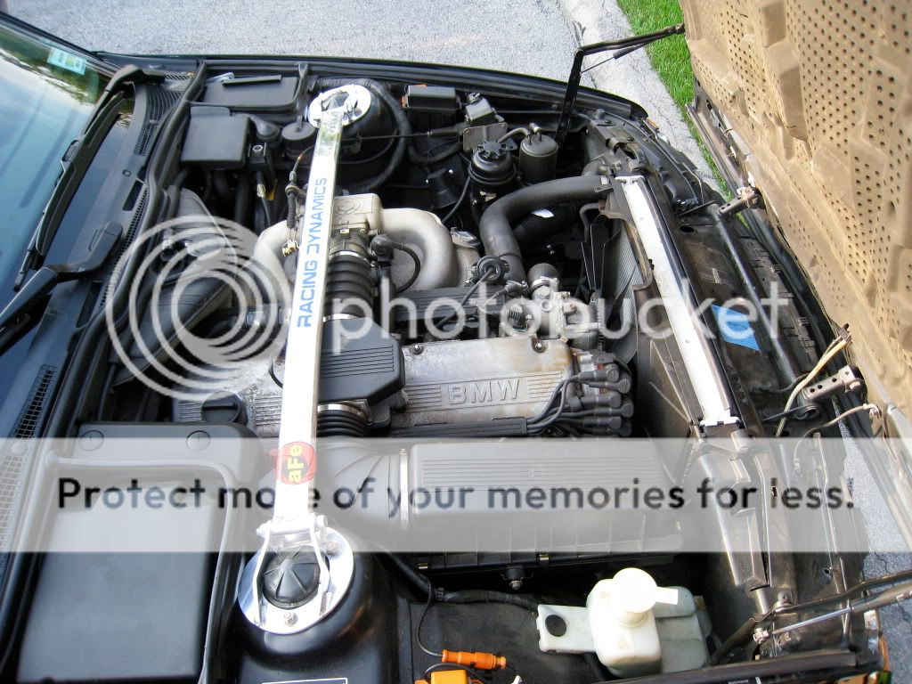 E34 535i Engine Bay Photo by nyitjedi Photobucket
