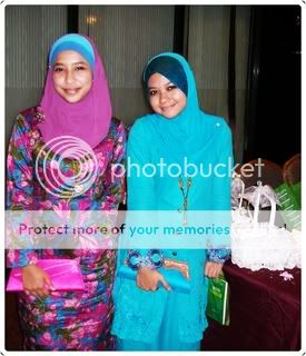 mama pun tak dapat tentangan sebab dia pakai baju warna merahtapi